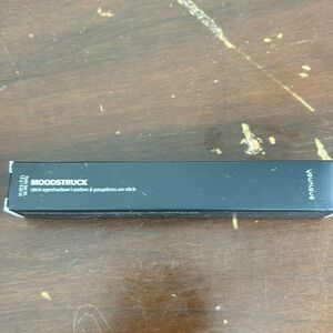 Moodstruck stick eyeshadow -Logical